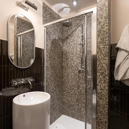 The Couper Bocca Di Leone Pensionat 4*